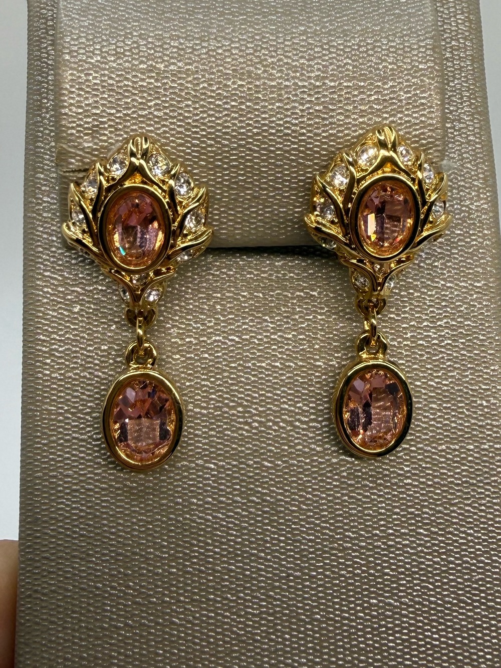Vintage Swarovski Pink Crystal Gold Plated Dangle Clip On Earrings